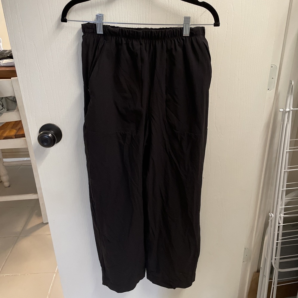 Lululemon‎ Black Wide Leg Pant 6 Square Dot Zip Pockets